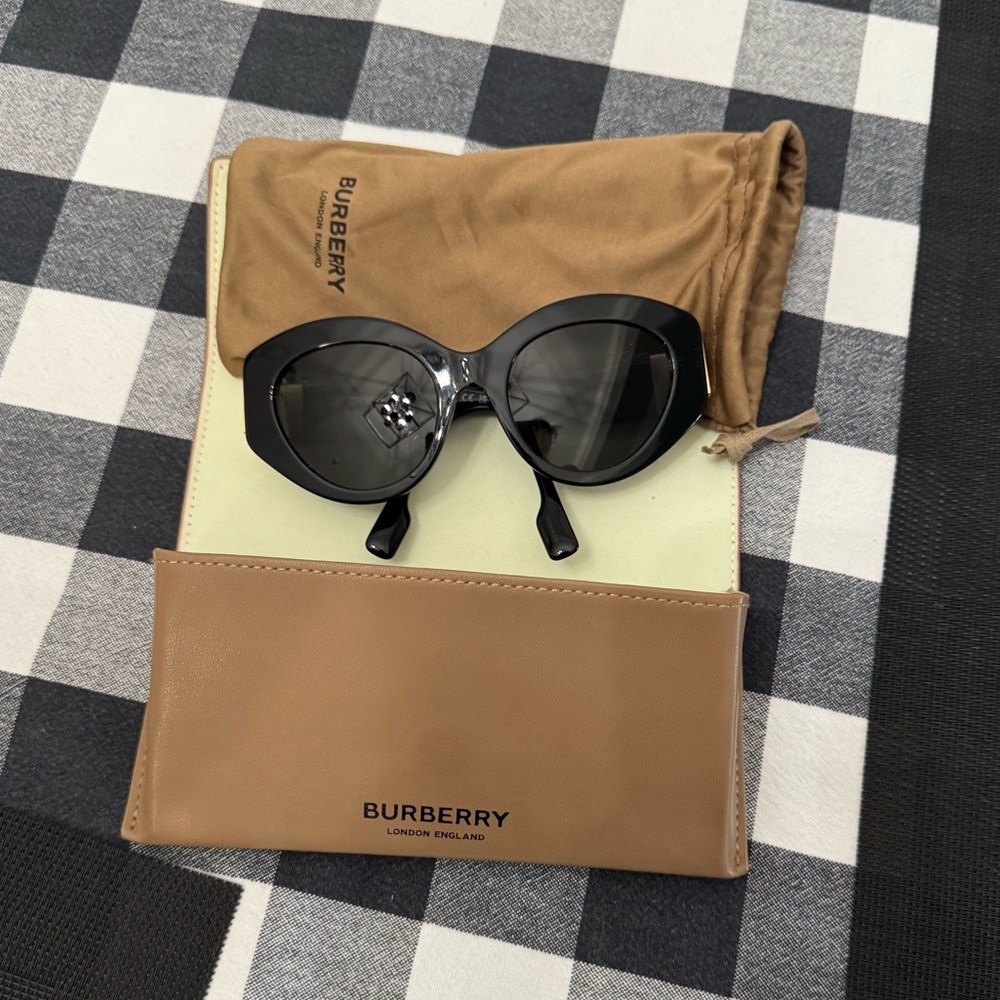 Burberry Sophia Sunglasses